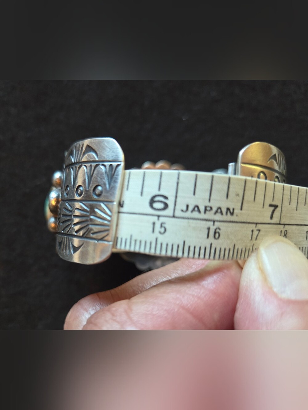 Stunning Navajo Made Royston Turquoise Sterling Silver Cuff - Picture 13 of 15